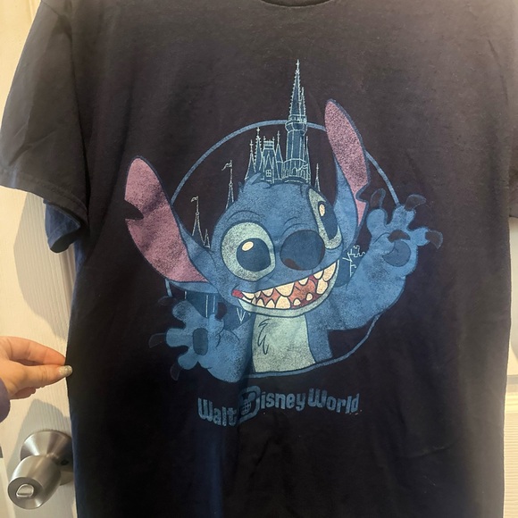 Walt Disney World Stitch Cinderella Castle Magic Kingdom Park Blue T-shirt M💙 - Picture 2 of 4